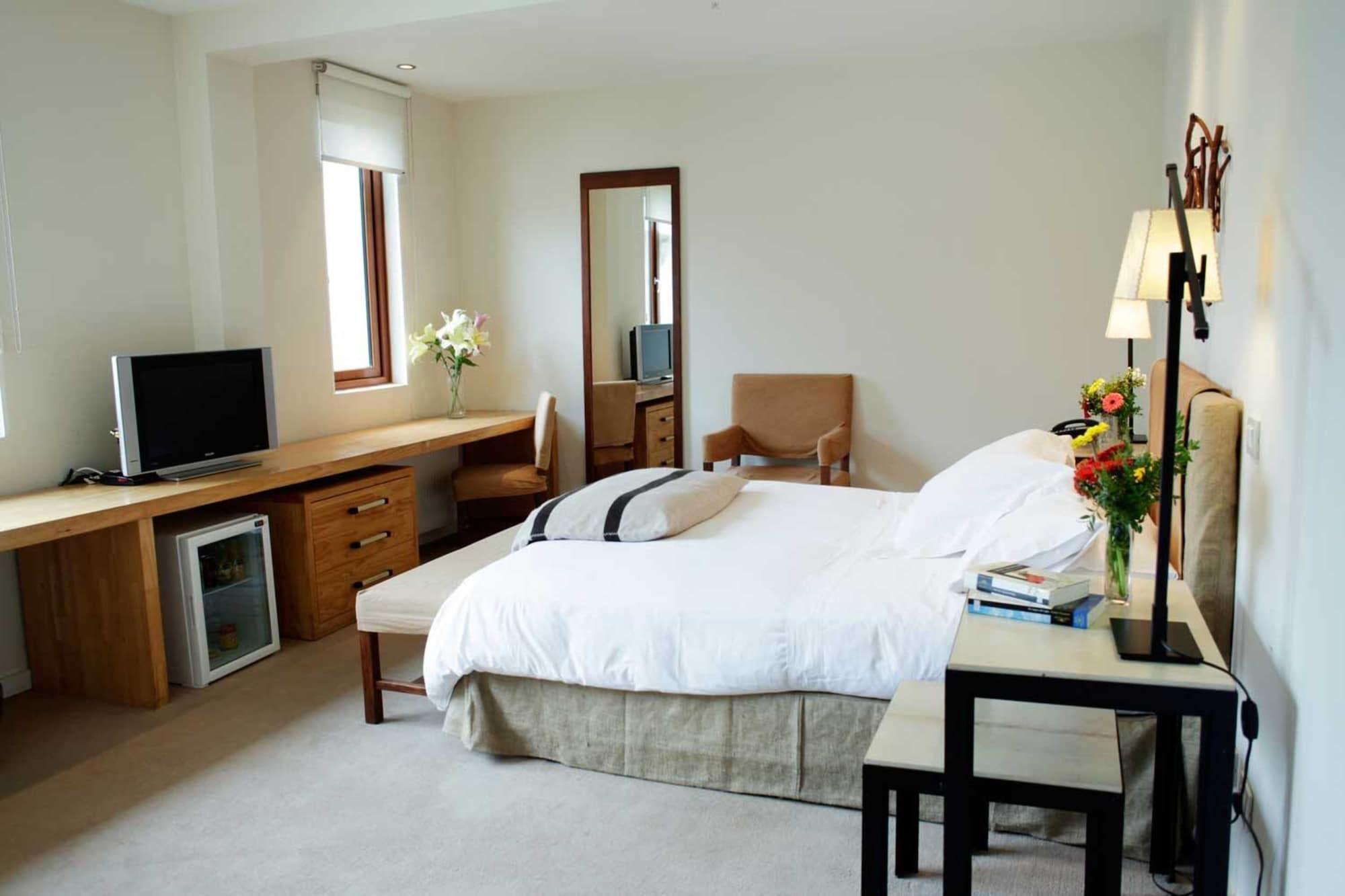Enjoy Puerto Varas Ngoại thất bức ảnh A room at the hotel