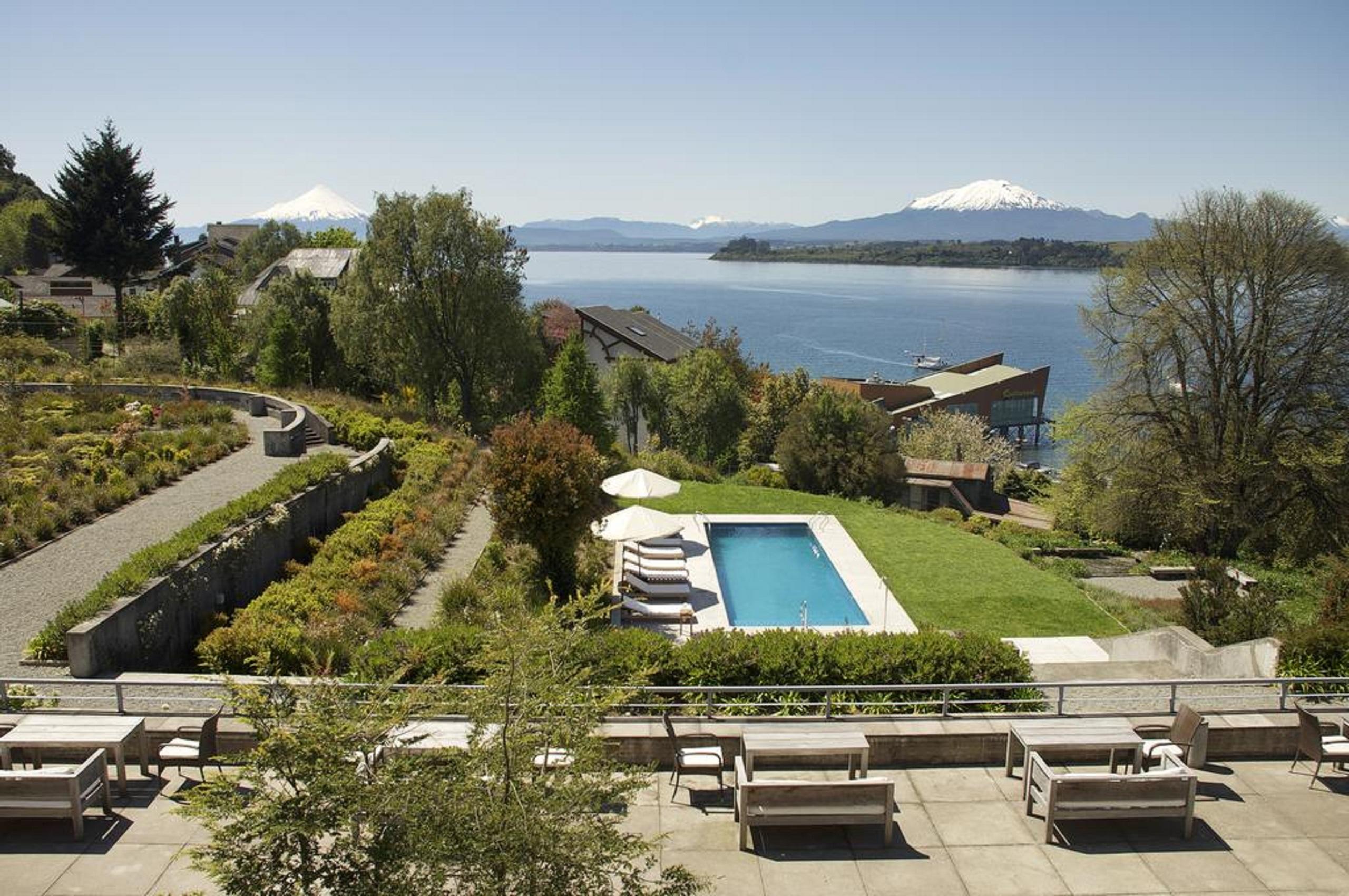 Enjoy Puerto Varas Ngoại thất bức ảnh View of the pool at the Hotel
