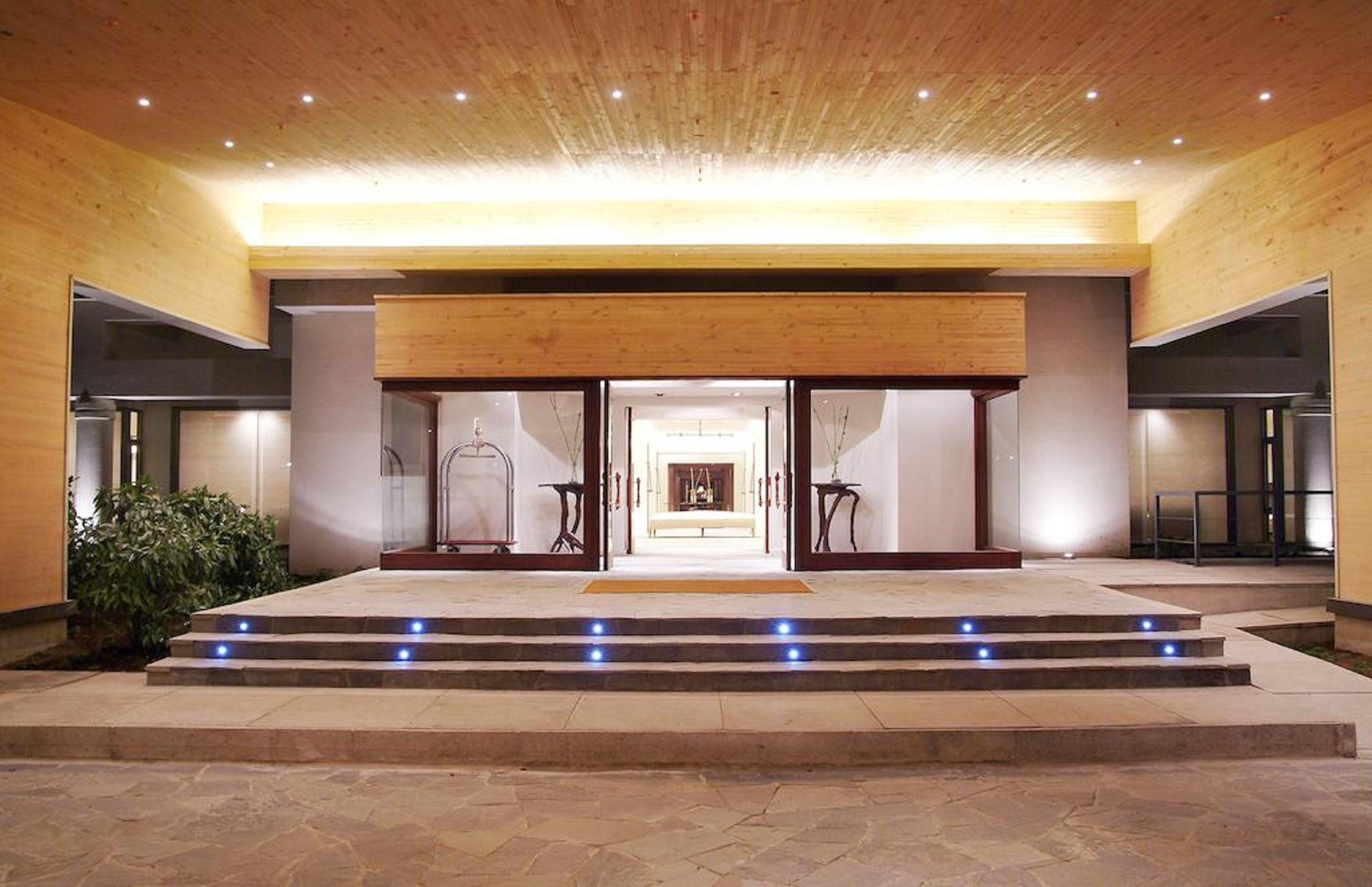 Enjoy Puerto Varas Ngoại thất bức ảnh Entrance to the hotel