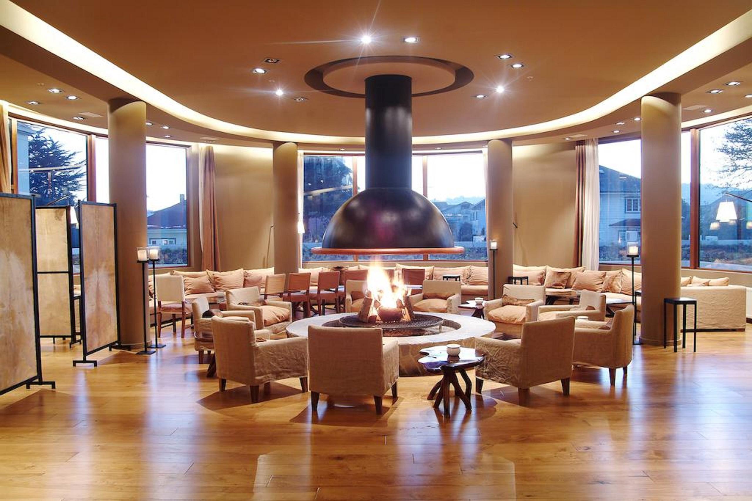 Enjoy Puerto Varas Ngoại thất bức ảnh The lobby at the Hotel de Crillon